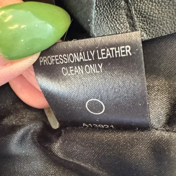 Pamela Dennis Black Leather Collarless Jacket - Picture 9 of 9